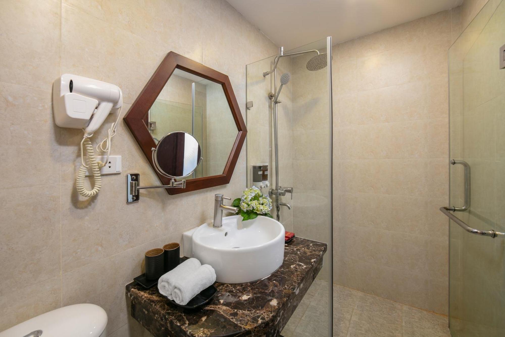 Victory Legend Hotel & Spa Hanoi Dış mekan fotoğraf
